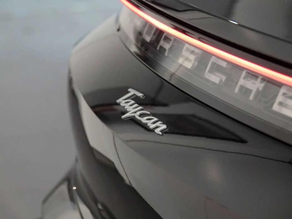 Porsche Taycan Standard foto 4