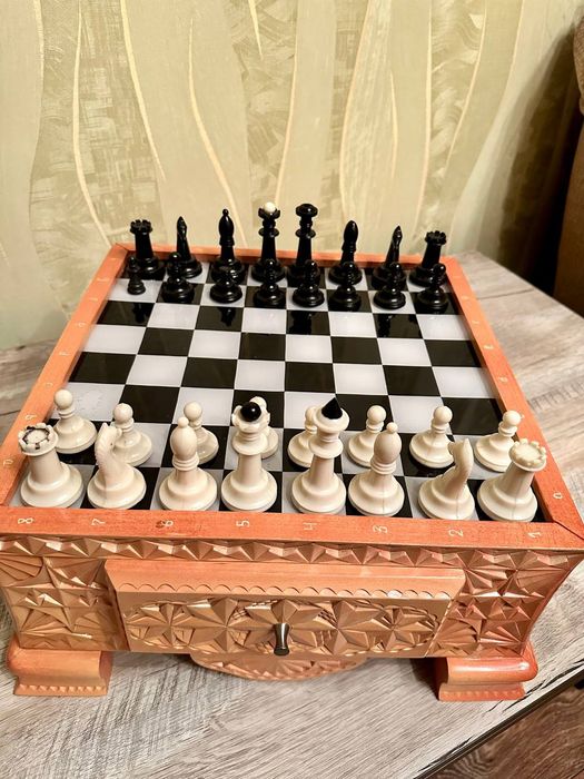 Продам шахматный ларец ручной работы