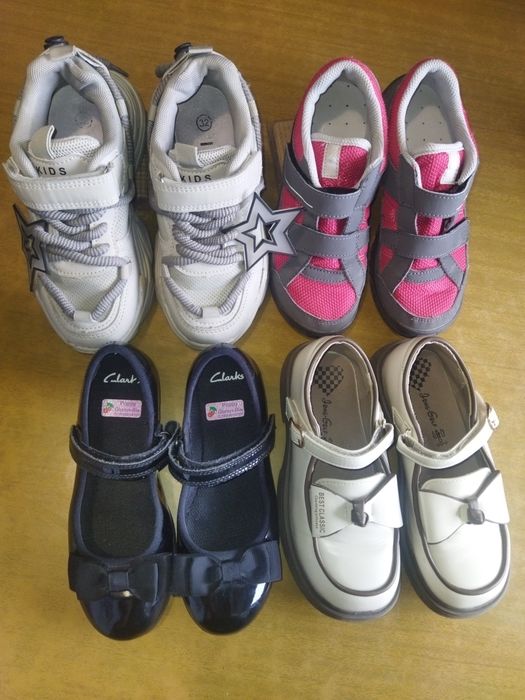 Взуття для дівчинки