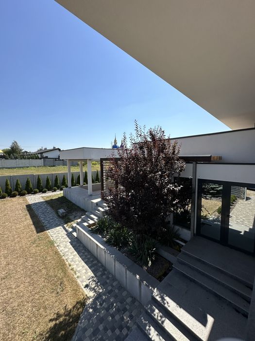 продам дом, участок 15 сот, новый ремонт в Новоолександровке