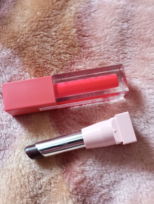 Продам нові помади