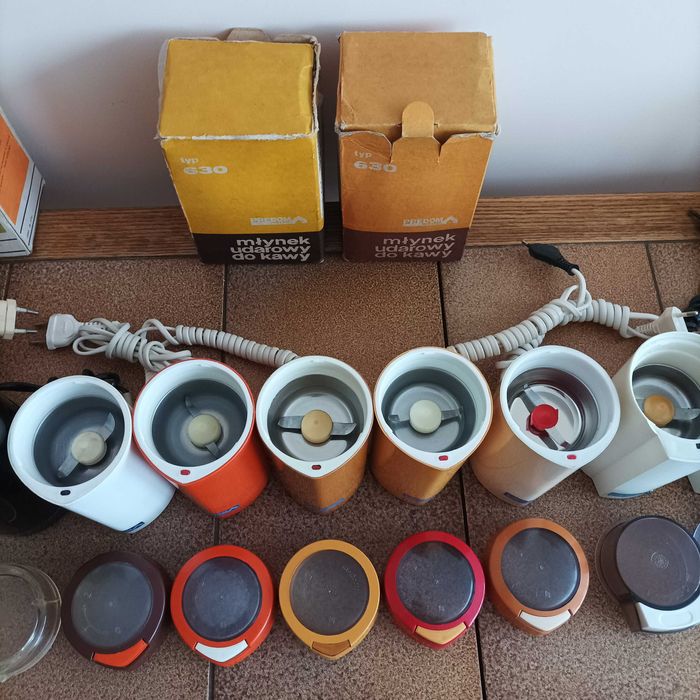 Młynek do kawy Predom Prespol UD 40 z czasów PRL