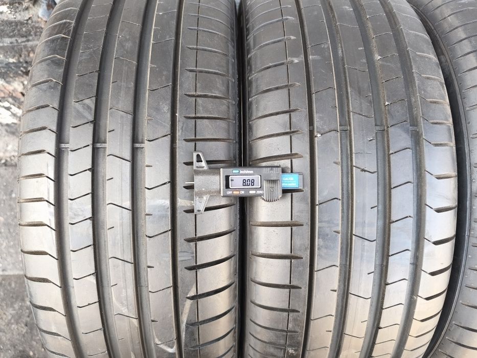 235/50R19 99W Pirelli P Zero