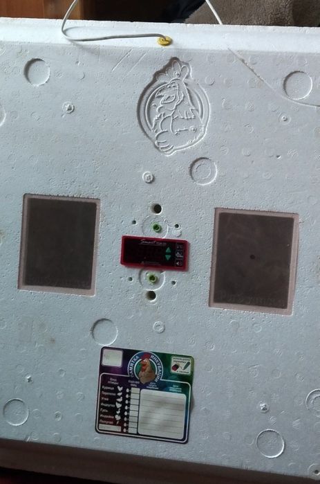 Продам інкубатор рябушка з универсальним модольом переворота яиц