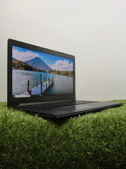 Ноутбук Lenovo Діагональ 15.6 (i3-6006U / 8 DDR4 / 120 SSD / IPS / 940MX 2 ГБ) Гарантія!