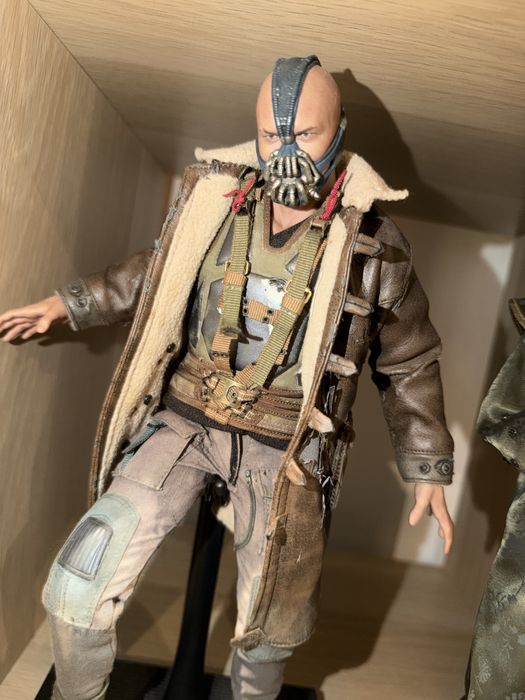 Hot toys figura acao