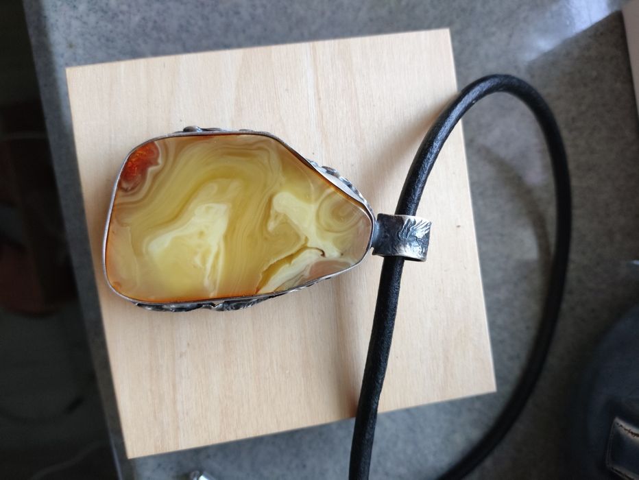 Srebrny duży wisior z bursztynem artystyczny srebro 54 gram