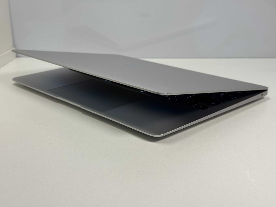 MacBook Air 13 2020 M1 89% Kondycji 8GB RAM 256GB SSD Wrocław