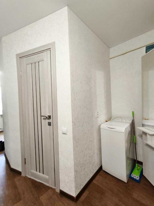 1 кімнатна квартира з ремонтом меблями та технікою. Рокосовського (SP)