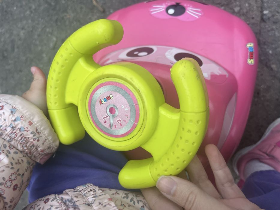 Продам толокар Smoby