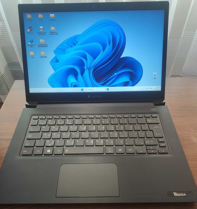 biznesowy laptop Tecra 14 cali