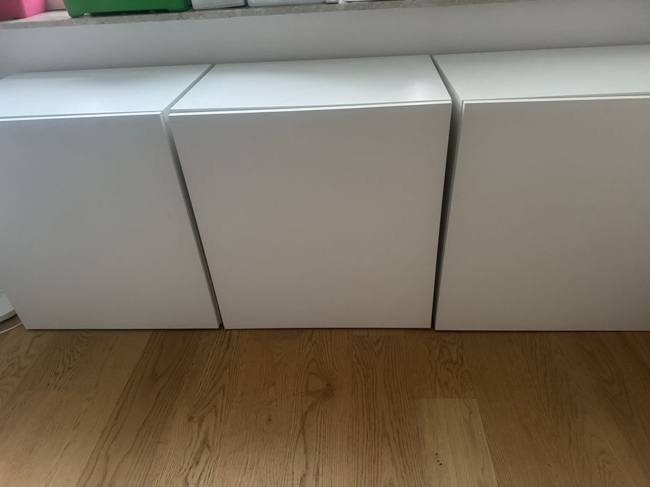 Komoda besta Ikea