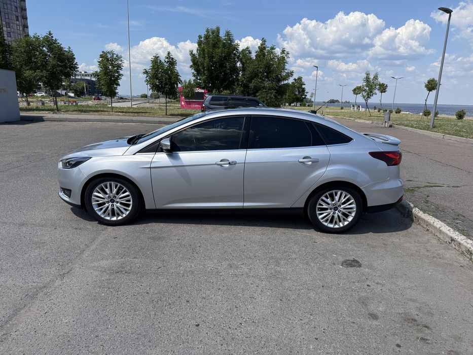 Ford Focus 2018 VIN 1FADP3J2XJL279655 фото оголошення 6 з 12