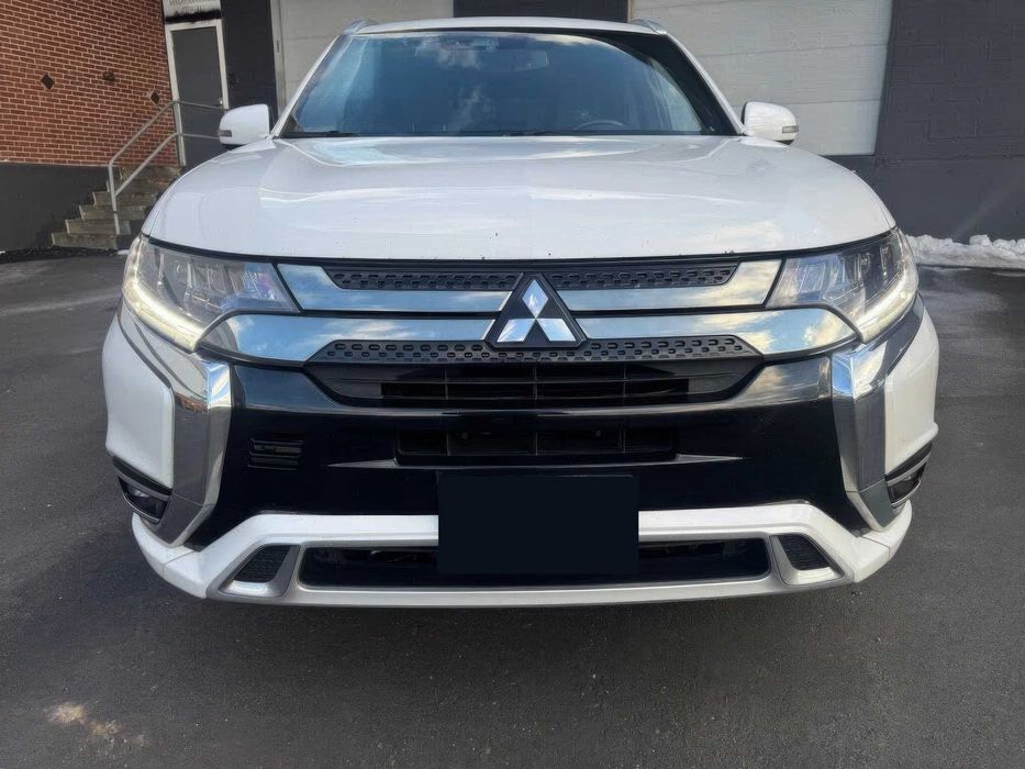 Mitsubishi Outlander Hybrid Plug-in SEL S-AWC      2019