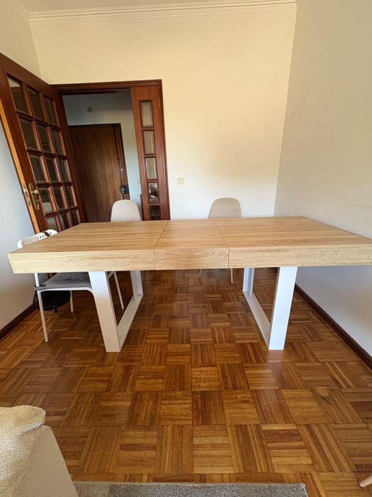 Mesa de jantar extensível