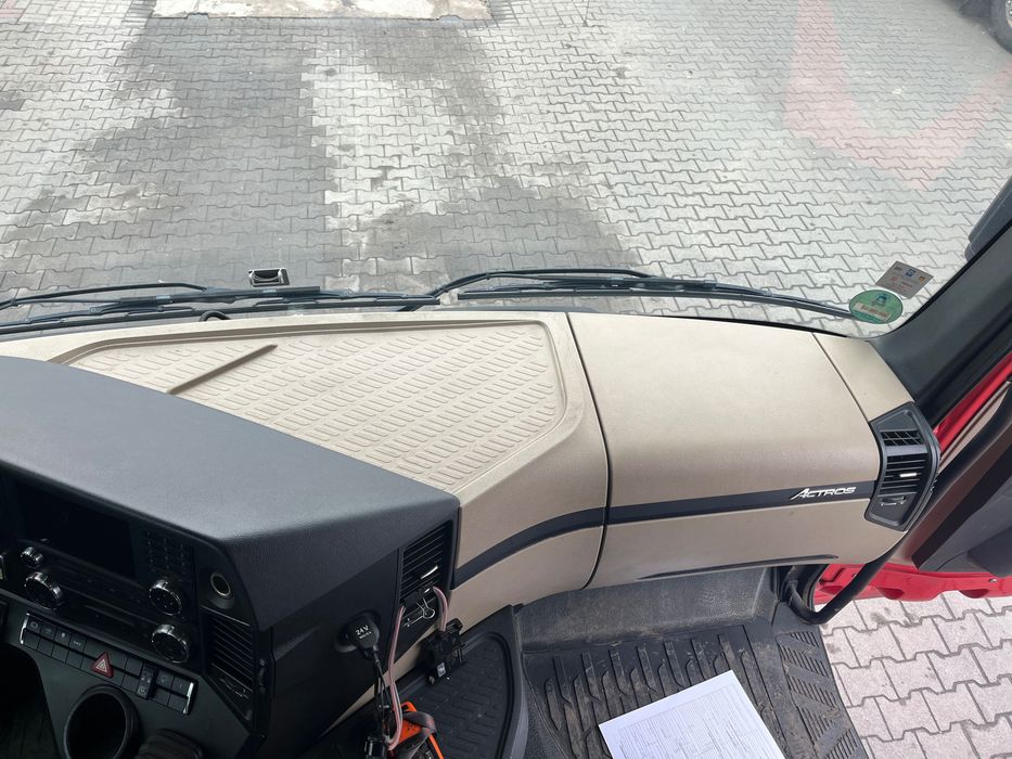 Przekładka deska konsola Actros Arocs Antos Mp4