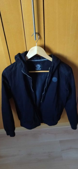 Blusão preto da Deply - 14 anos / S