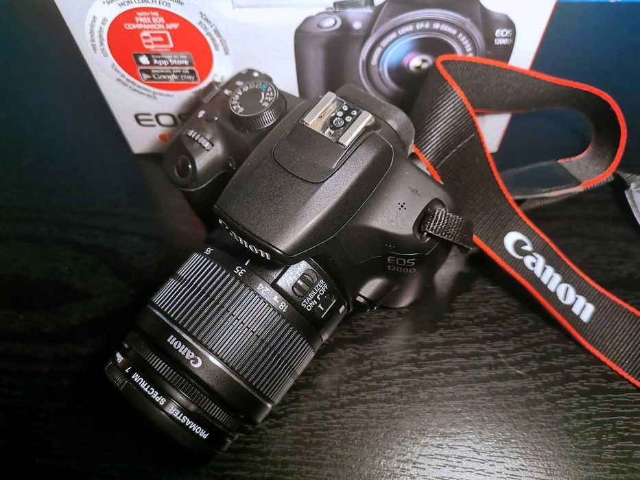 Canon EOS 1200D c/ Lente EF-S 18-55mm