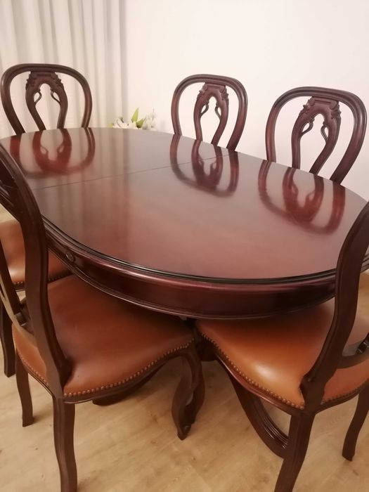 Mesa de jantar com 6 cadeiras