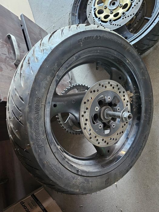 Koła Suzuki 600 – komplet 17”