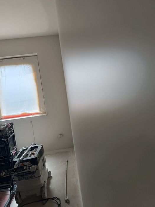 Gładzie od 40 zł z materiałem natryskowo malowanie od19zł z a metr
