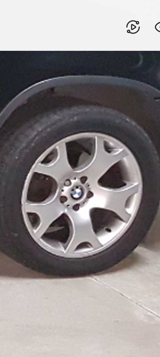 Vendo ou troco jantes 19 por jantes 18.
