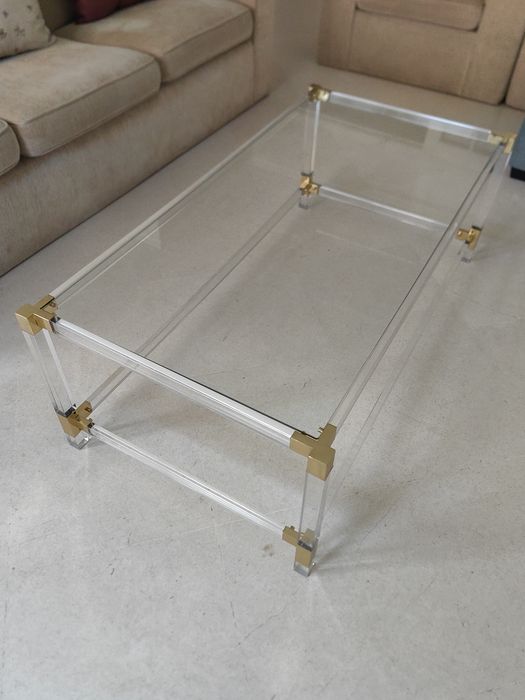 Mesa de centro em acrílico e vidro 57x114