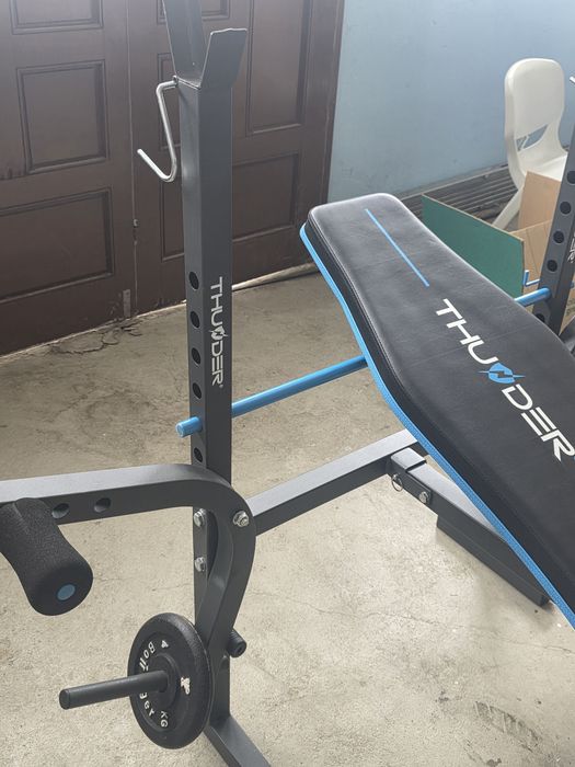 Máquina de musculação THUNDER