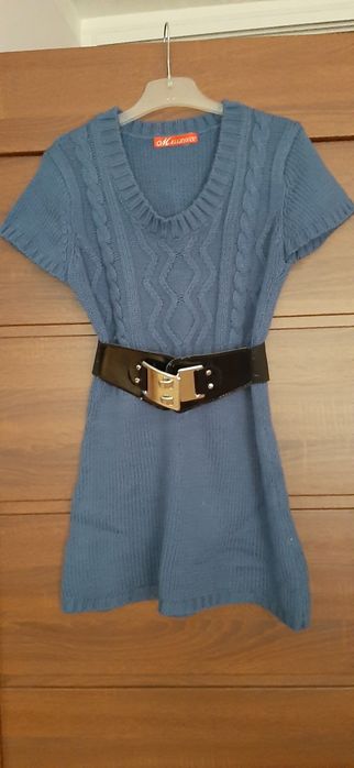 Damski sweter z paskiem