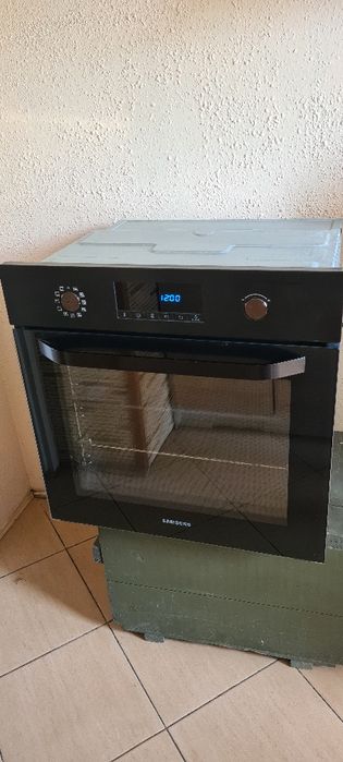 Piekarnik do zabudowy Samsung NV70K2340RB – Dual Fan, stan bdb!