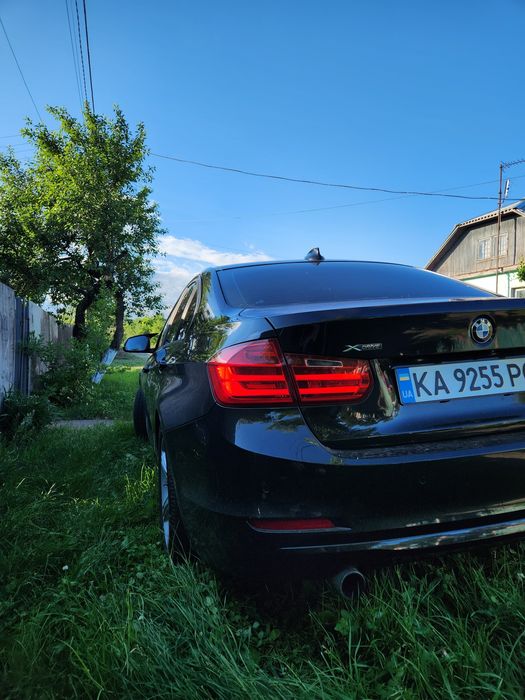 BMW 320i Xdrive 2014 рік