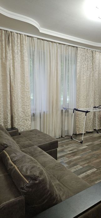 Кв.2х.к.перший поверх,дніпровський р-н,Сергія Синенка9.