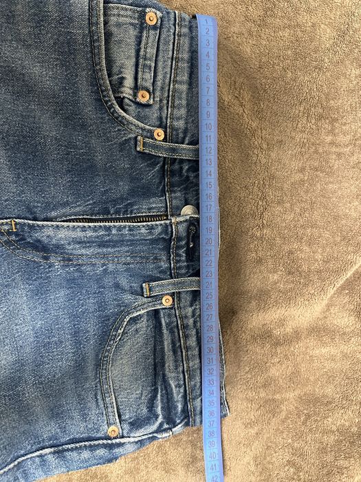 Продам джинси Levis .