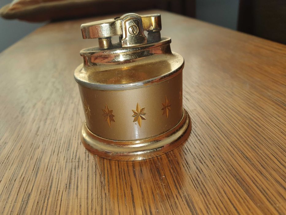 Zapalniczka pozłacana