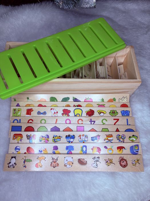 Розвиваючі дитячі іграшки