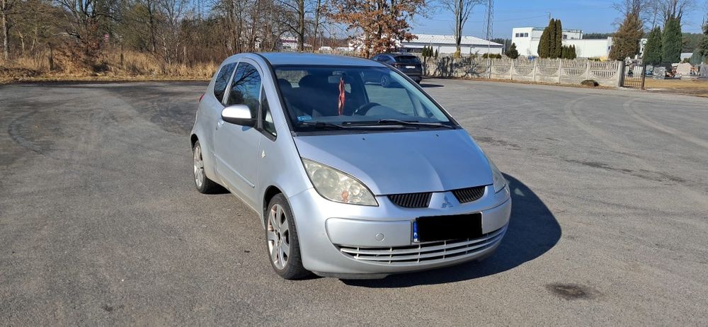 Samochod osobowy Mitsubishi Colt 1.3
