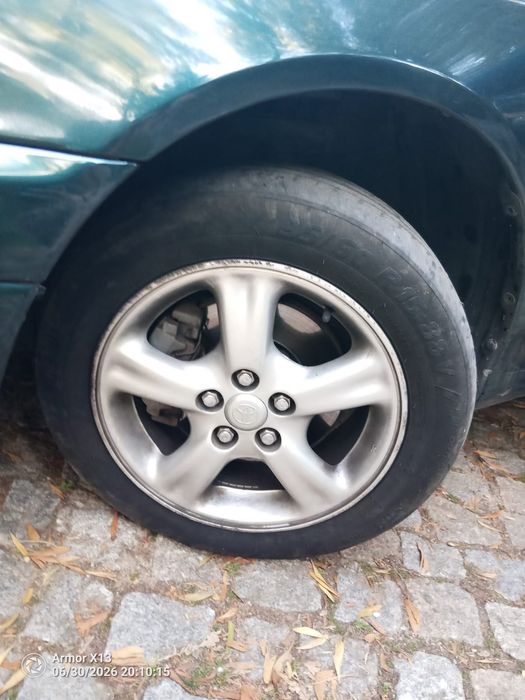 Carro Toyota Avensis
