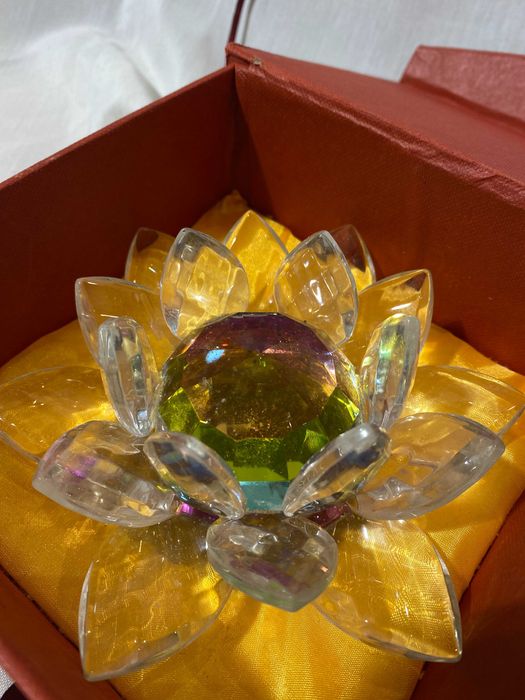 Flor de Lótus em Cristal