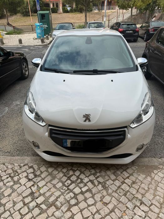 Peugeot 208 1.4 HDI - Full extras