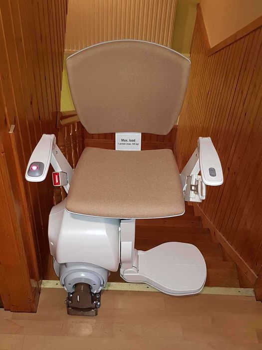 Krzesełko schodowe na schody z zakrętami – szybka wycena ze zdjęć | używane z gwarancją