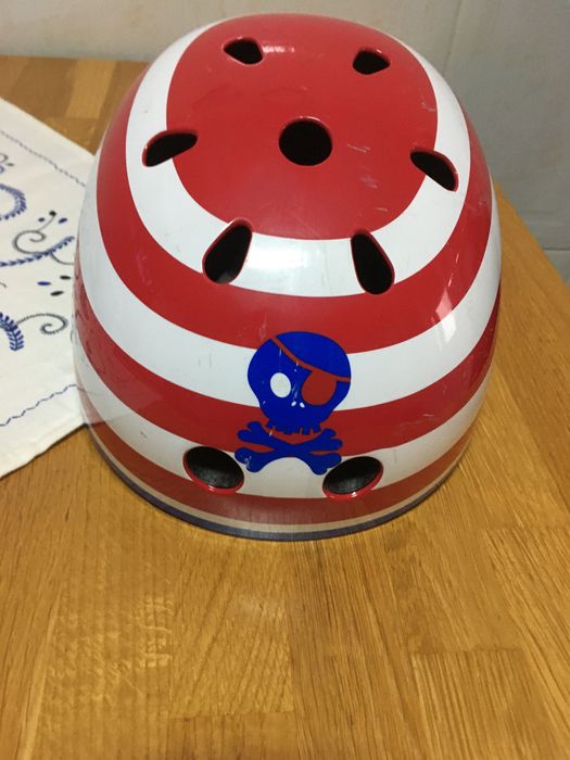 Capacete de bicicleta ou trotinete de criança