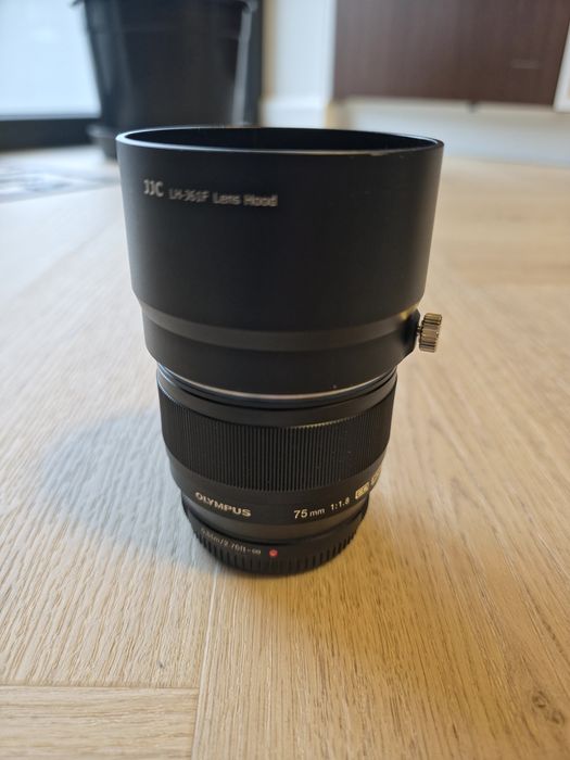 Obiektyw Olympus M.Zuiko ED 75mm f/1.8 Czarny - jak nowy