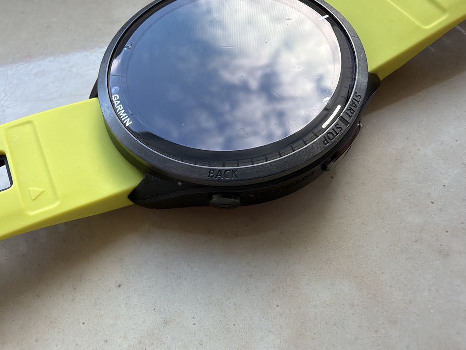 Garmin Forerunner 965 gwar.