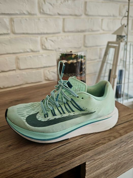Buty NIKE Zoom Fly r. 38