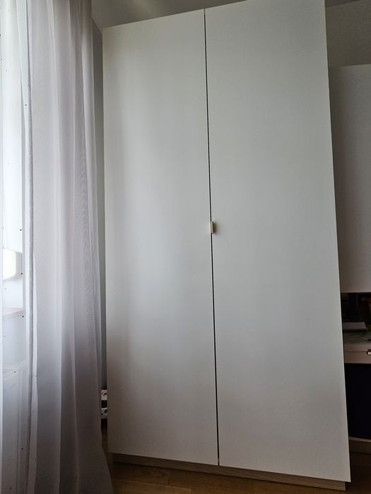 Zestaw mebli biurko szafa szafka biało drewniana
