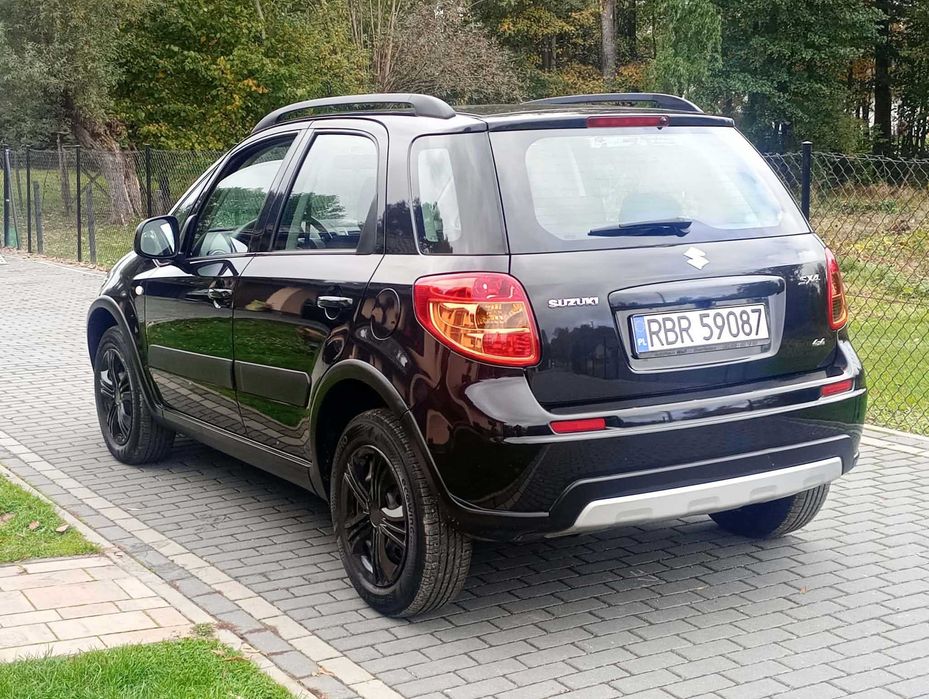 Suzuki  SX-4 lift 1.6 Benz 120 ps 4*4 bardzo ładny kamera navi z  Niemiec