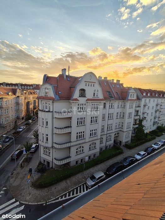Oryginalny apartament z dużym tarasem