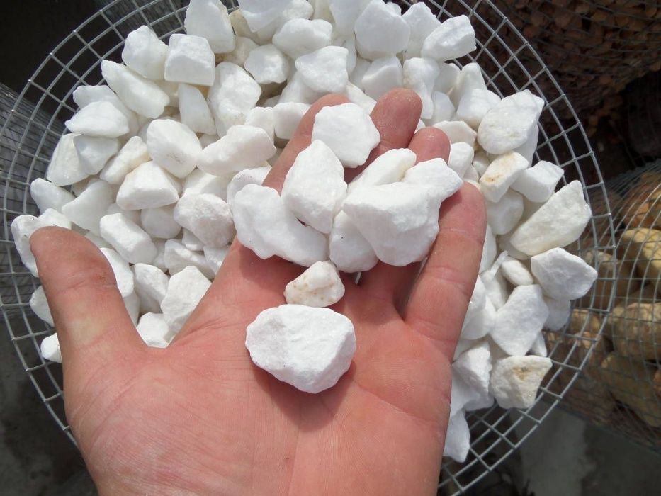 Kamień do wysypania wokół grobu grys biały grecki Thassos 25KG  kurier