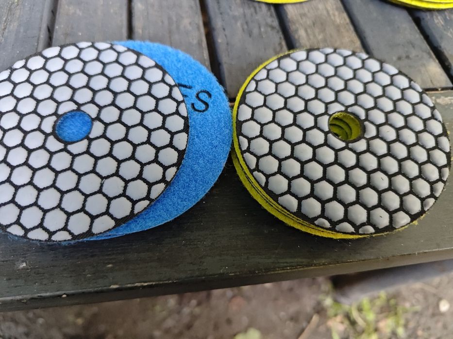 Zestaw 8 sztuk diamentowy pad dysk polerski marki Diames fi 100 (E)
