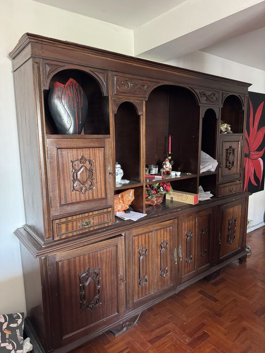 Móvel clássico em carvalho maciço64584549344513121